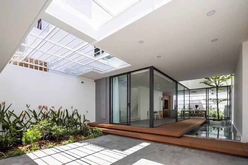 Villa for rent in District 2, Ho Chi Minh City - 2