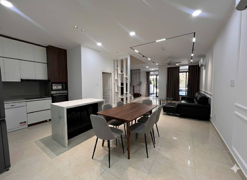 Villa for rent in District 7, Ho Chi Minh City